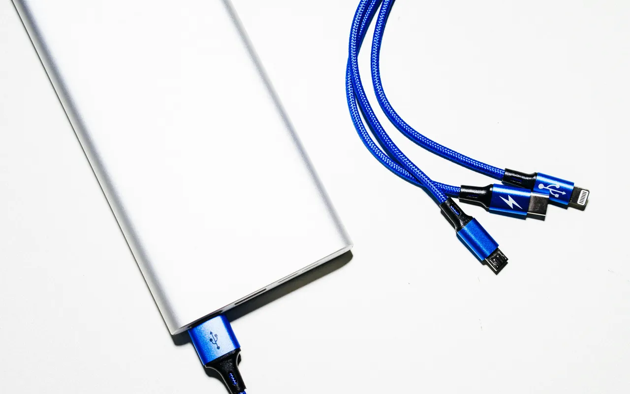 Batterie externe rapide pour smartphone : les vrais critères pour ne pas se tromper