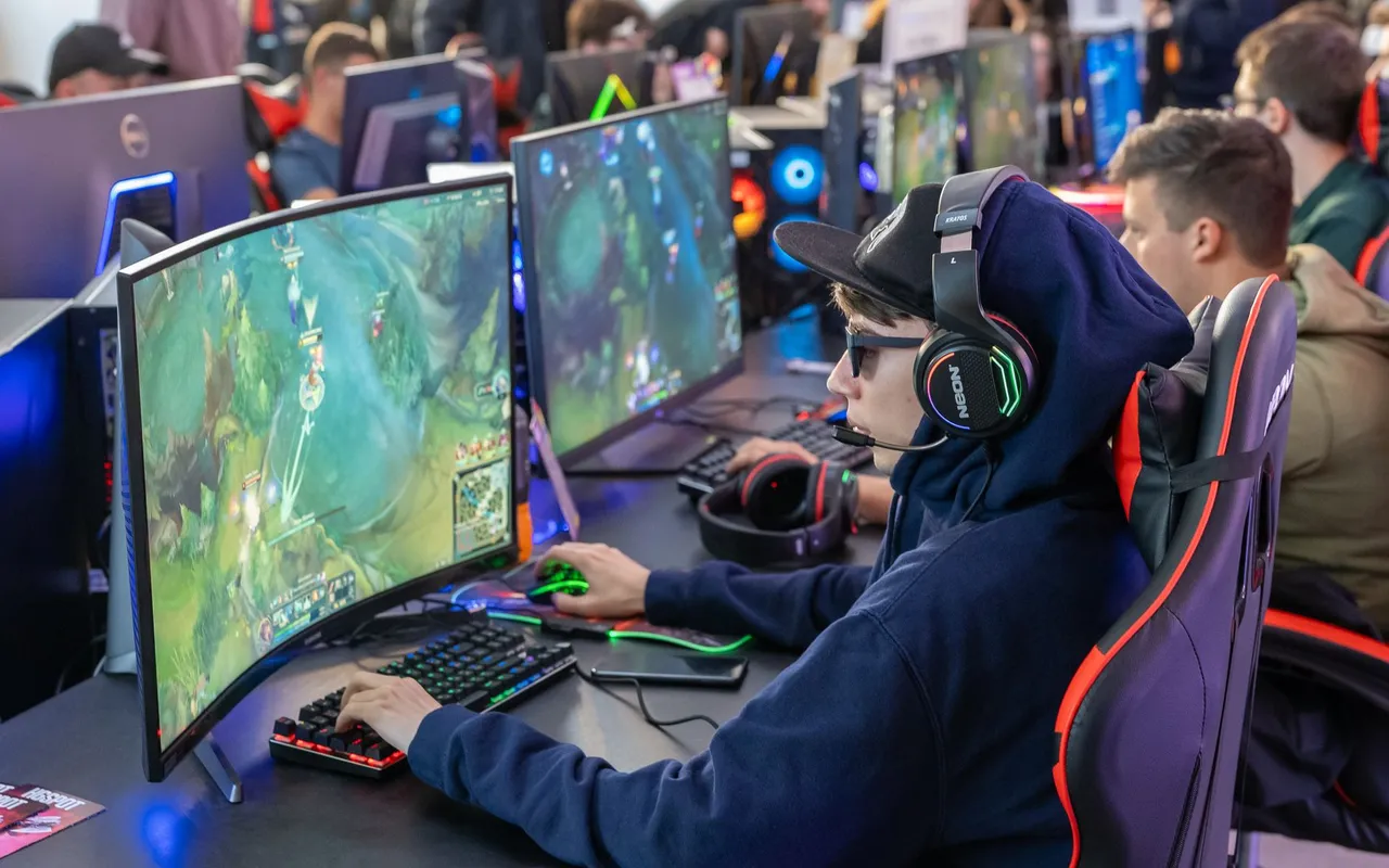 Passer au 240Hz améliore vraiment votre gaming, mais pas pour tout le monde