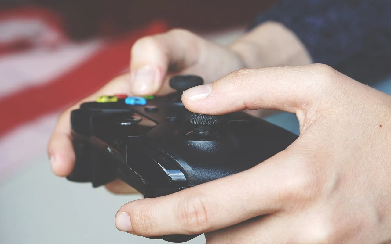Écran gaming incurvé 1440p vs 4K : comparatif pour faire votre choix — Comment trancher selon votre configuration et vos usages