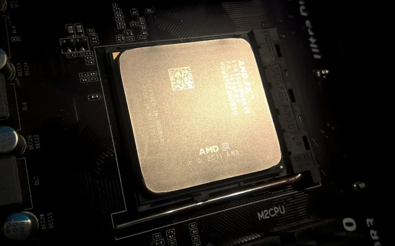 RTX 5090 contre AMD RDNA 4, ce que les benchmarks gaming révèlent vraiment