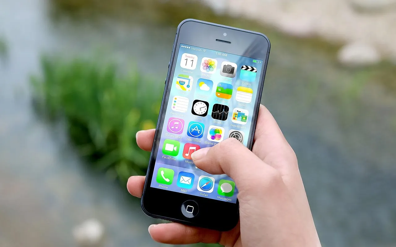 Flagship ou milieu de gamme, quel smartphone choisir en 2026