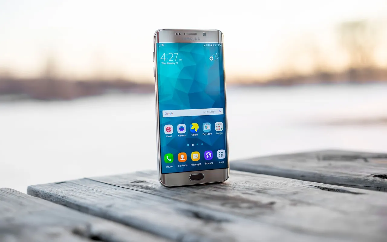 Samsung Galaxy Z Fold 6 : les idées reçues que ce pliable corrige (et celles qu'il confirme)