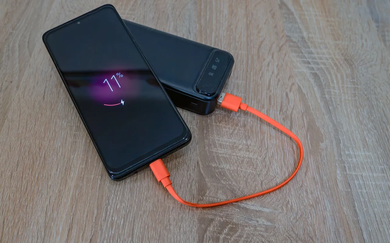 Galaxy Z Fold 2026 ou un autre pliable : lequel tient vraiment la route au quotidien ? — L'autonomie reste le point faible structurel du segment